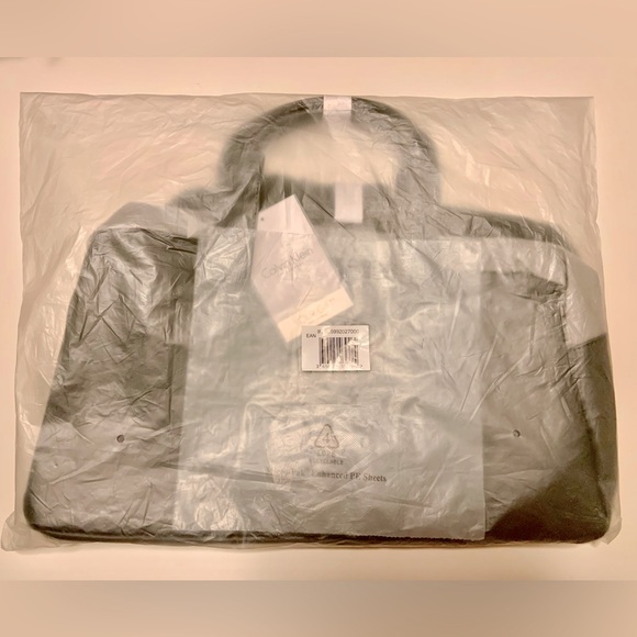 CALVIN KLEIN Fragrances Weekender Travel Duffle Gym Bag Grey color NEW / NWT - Picture 14 of 14